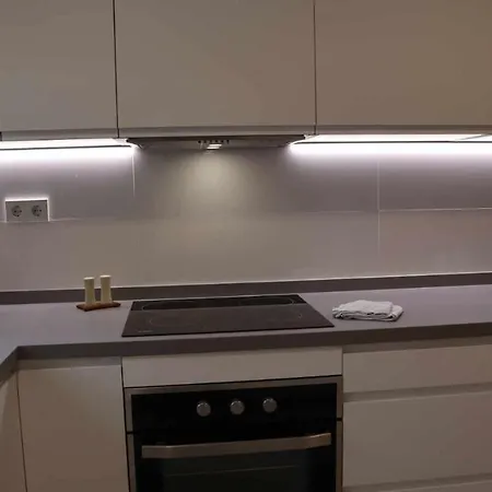Center 3br By Houselogy Apartment *