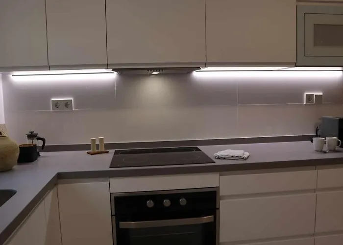 Center, 3br By Houselogy Apartment *
