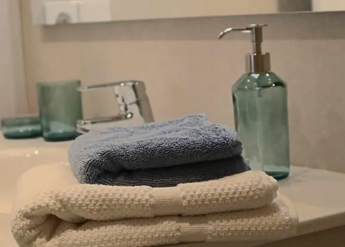 Apartment Center, 3br By Houselogy *